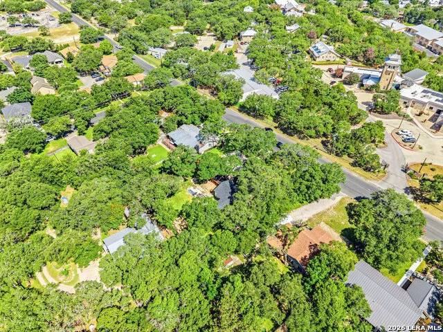 221 W HIGHLAND DR Boerne, TX 78006