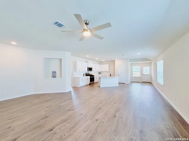 4914 Forward Swing San Antonio, TX 78261