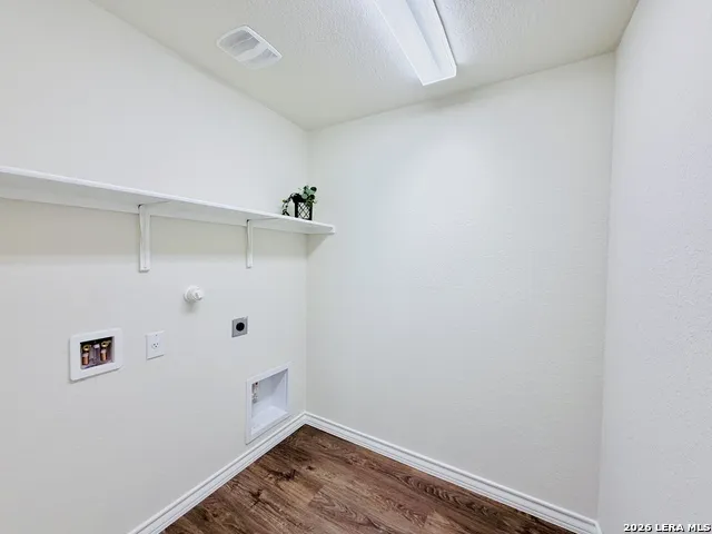 4914 Forward Swing San Antonio, TX 78261