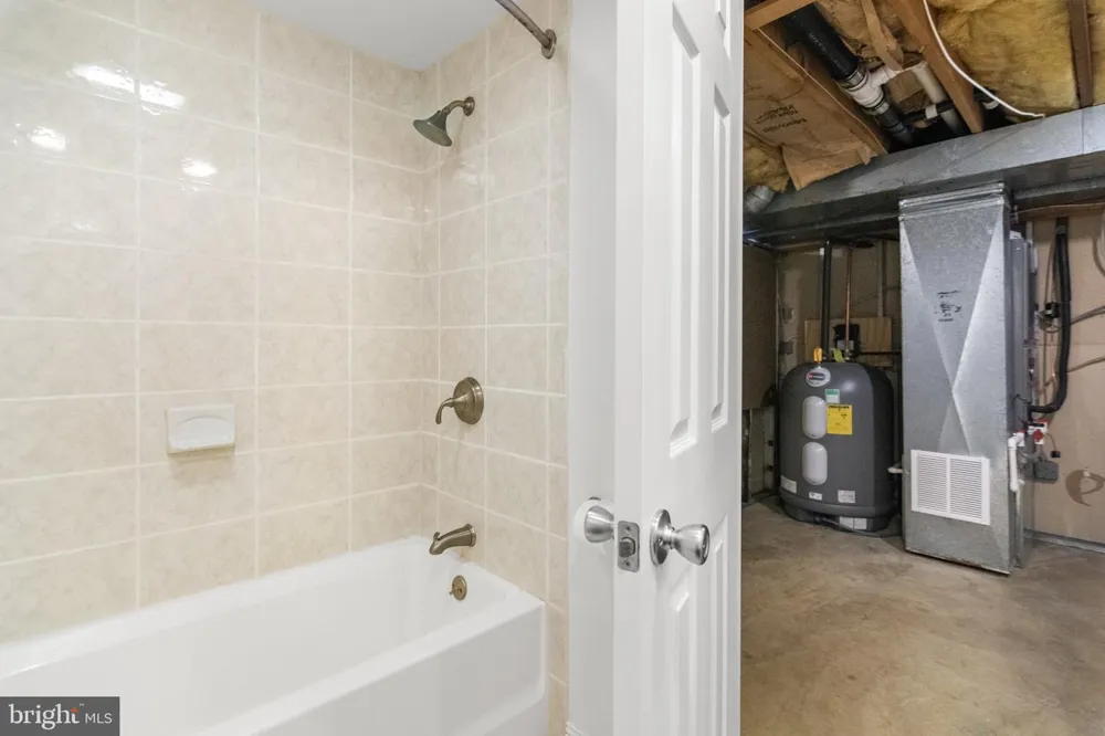 1740 WOODTREE CIRCLE Annapolis, MD 21409
