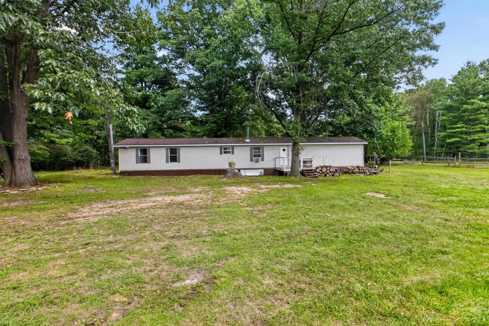 4960 Skenes Road Edenville Township, MI 48657