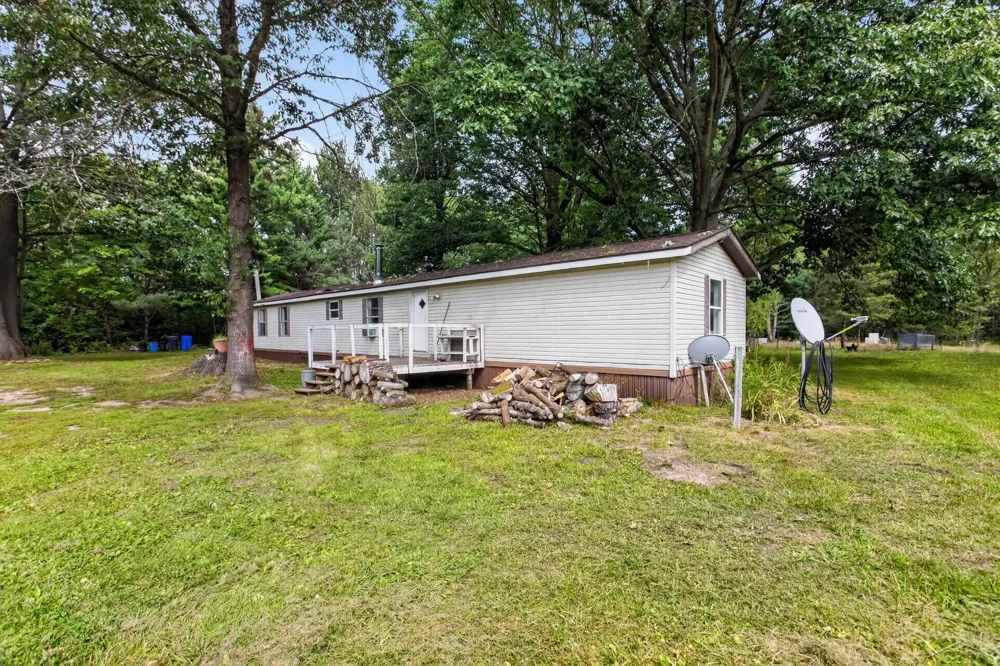 4960 Skenes Road Edenville Township, MI 48657