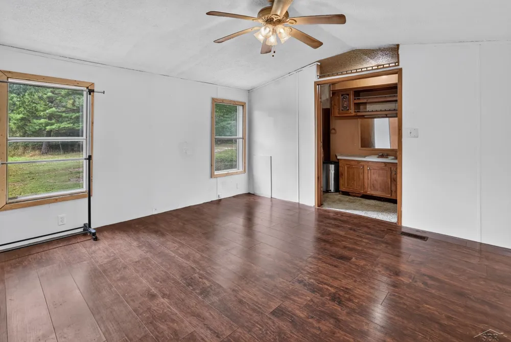 4960 Skenes Road Edenville Township, MI 48657