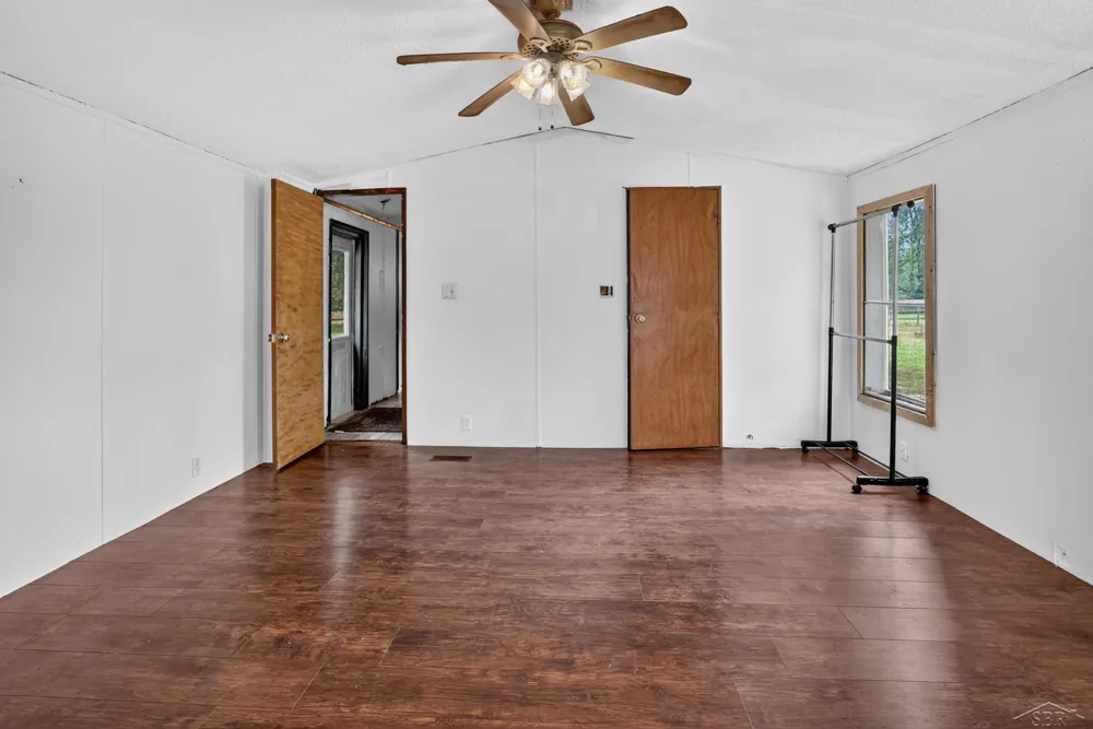 4960 Skenes Road Edenville Township, MI 48657