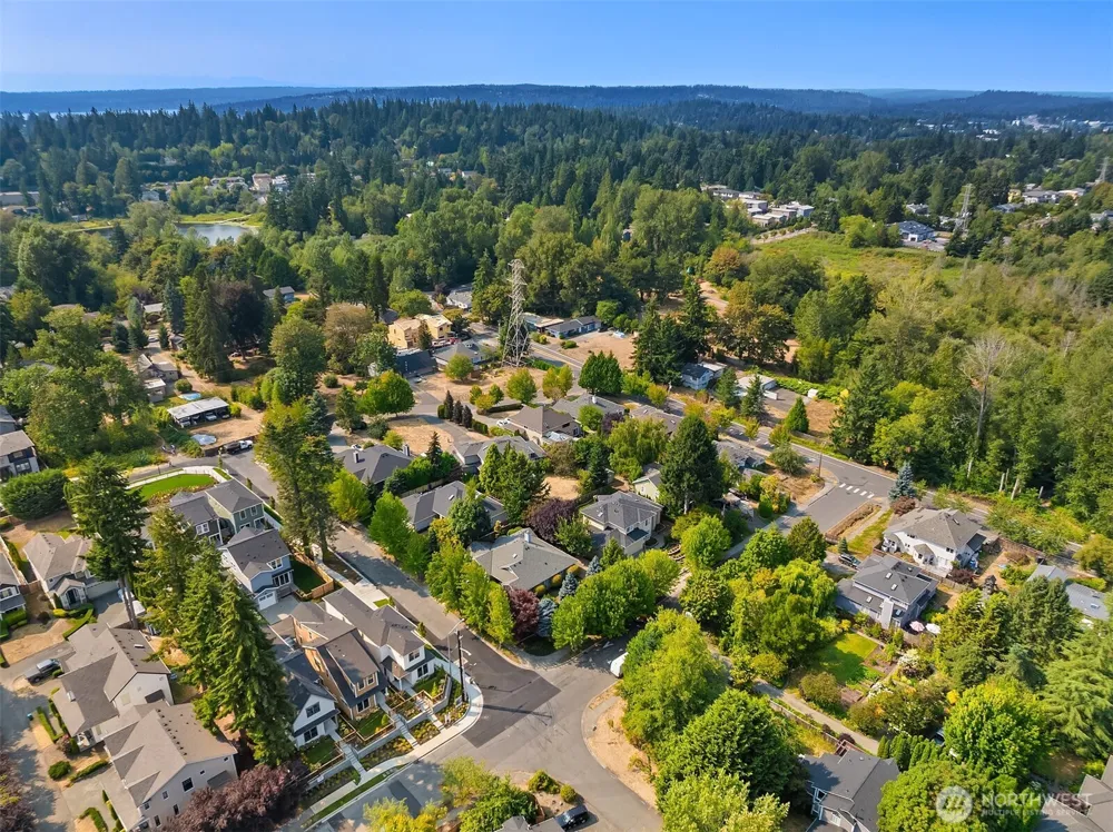 9323 126th Avenue NE Kirkland, WA 98033