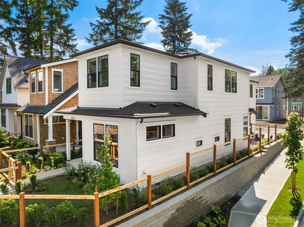 9331 126th Avenue NE Kirkland, WA 98033