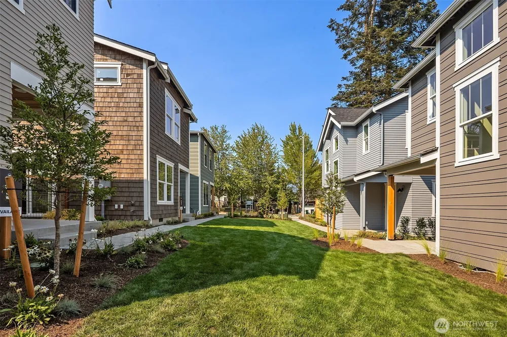 9331 126th Avenue NE Kirkland, WA 98033