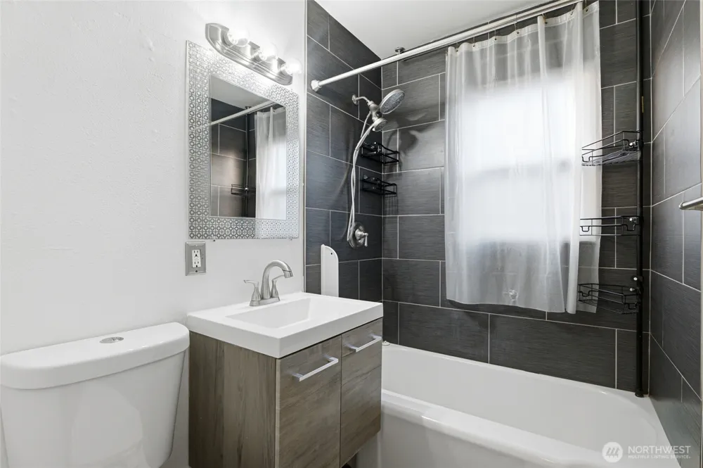 1750 S Anderson Street #1 Tacoma, WA 98405