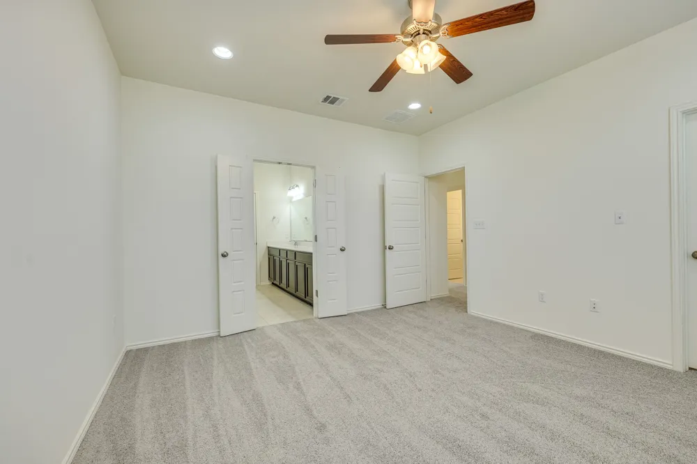 13513 Feldspar Drive Austin, TX 78729