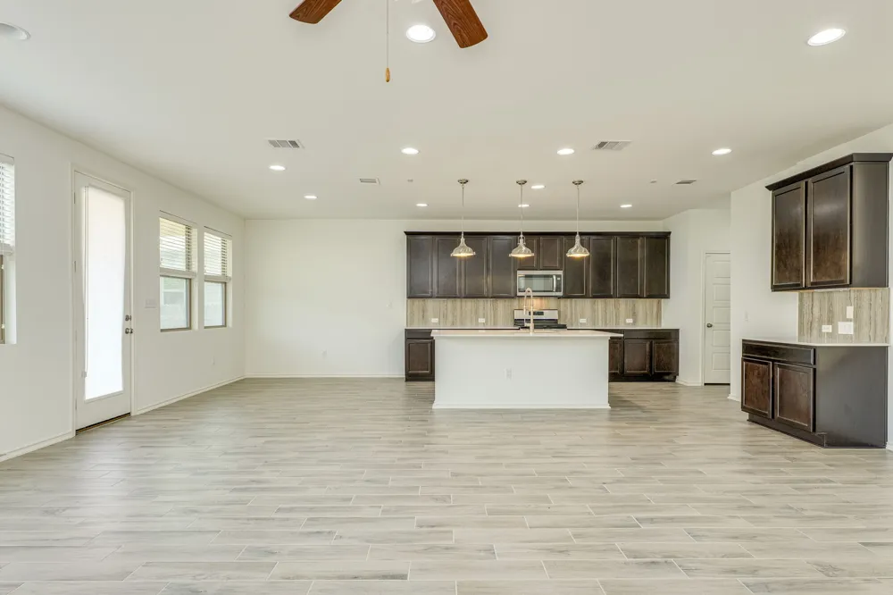 13513 Feldspar Drive Austin, TX 78729