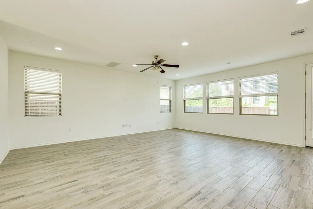 13513 Feldspar Drive Austin, TX 78729