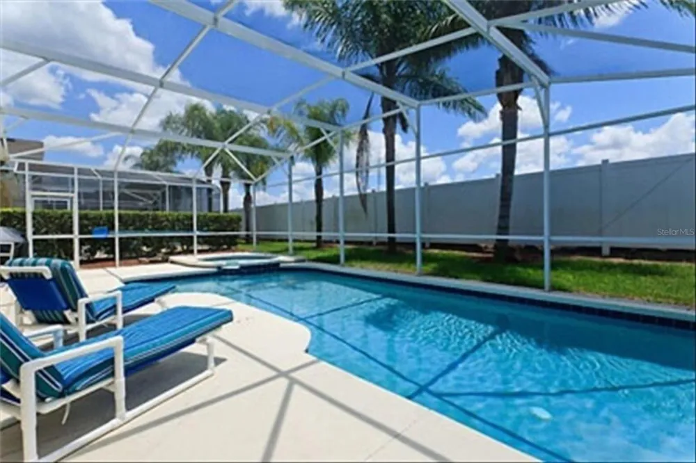 8010 KING PALM CIRCLE Kissimmee, FL 34747