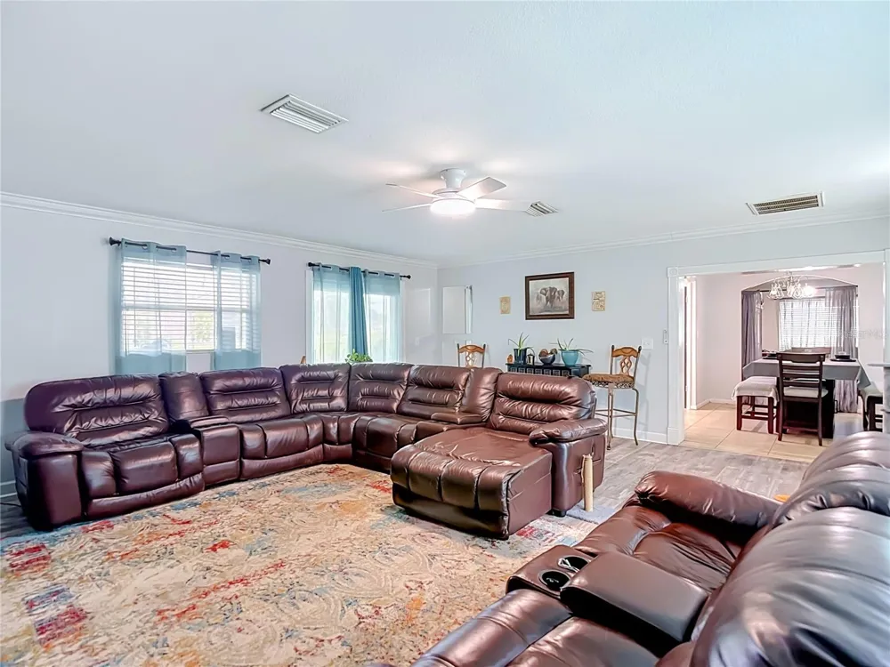 201 E WHEELER ROAD Seffner, FL 33584