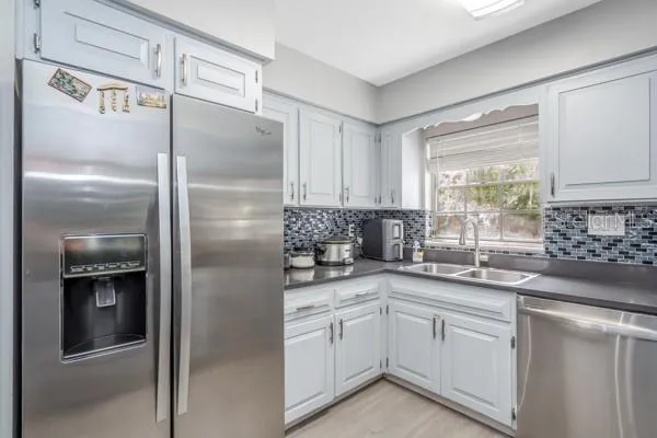 12009 WATERSIDE COURT Tampa, FL 33612