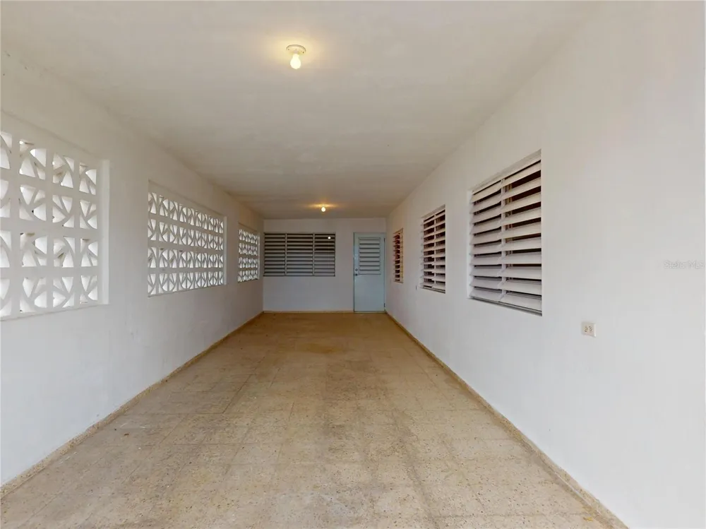 13 CALLE LOS ROBLES, URB REPARTO ROBLES Anasco, PR 00610