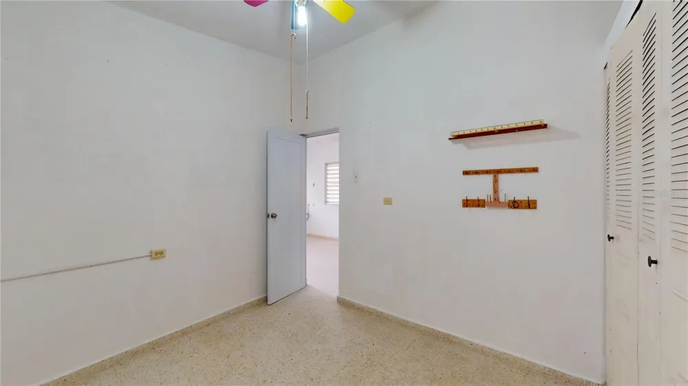 13 CALLE LOS ROBLES, URB REPARTO ROBLES Anasco, PR 00610