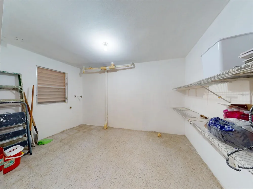13 CALLE LOS ROBLES, URB REPARTO ROBLES Anasco, PR 00610