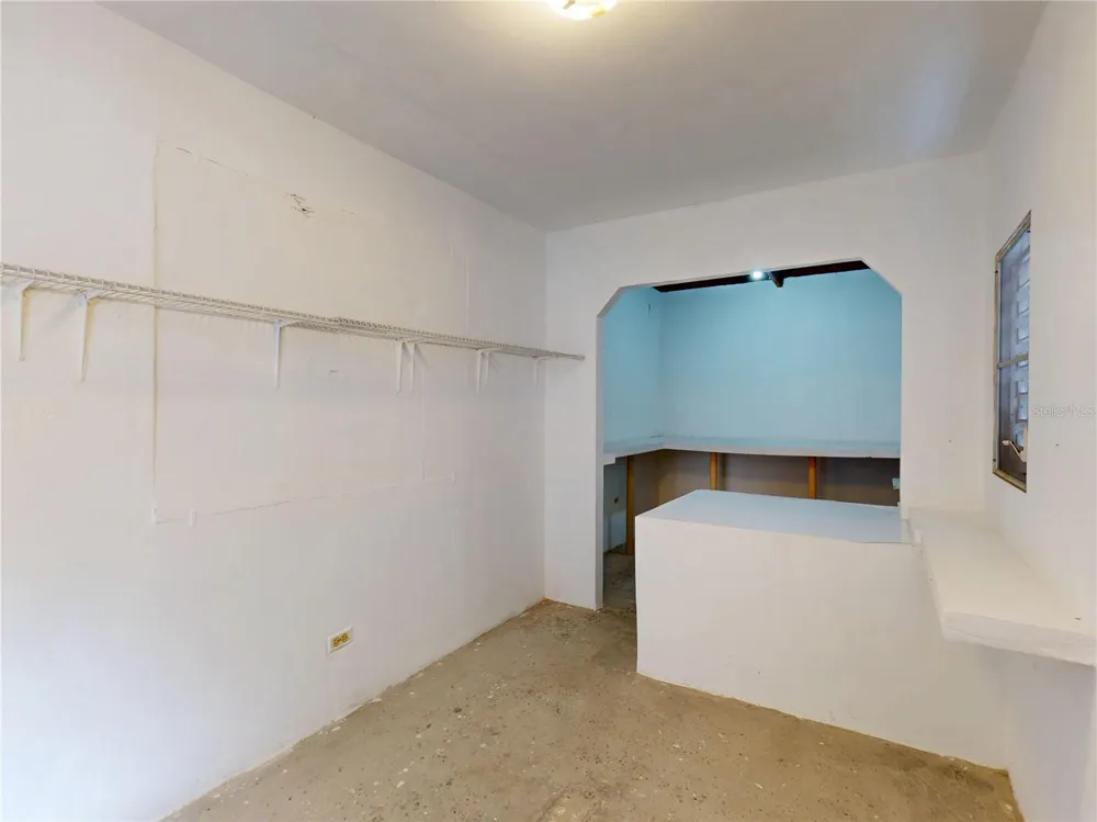 13 CALLE LOS ROBLES, URB REPARTO ROBLES Anasco, PR 00610