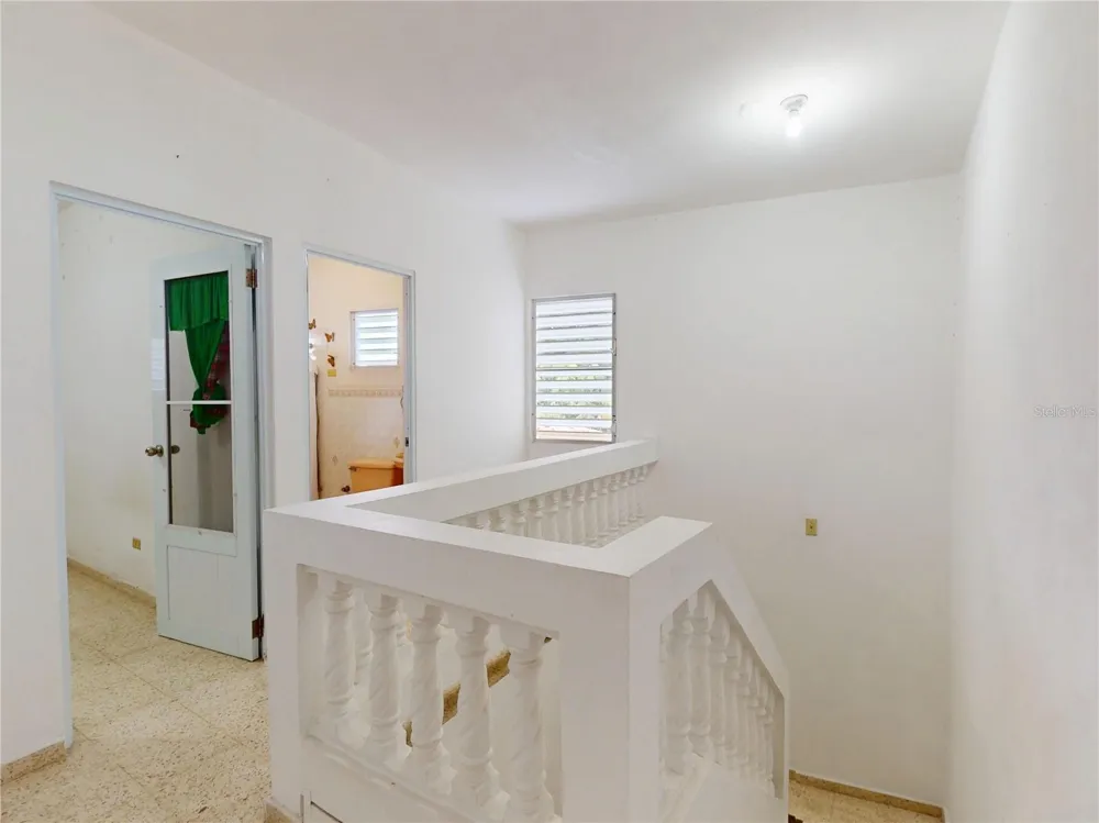 13 CALLE LOS ROBLES, URB REPARTO ROBLES Anasco, PR 00610