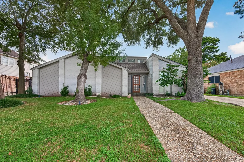 4711 Eagle Trail Drive Houston, TX 77084