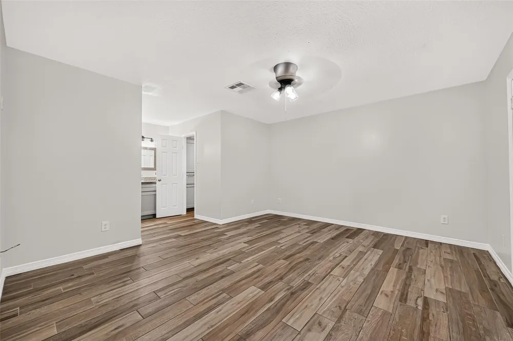 4711 Eagle Trail Drive Houston, TX 77084