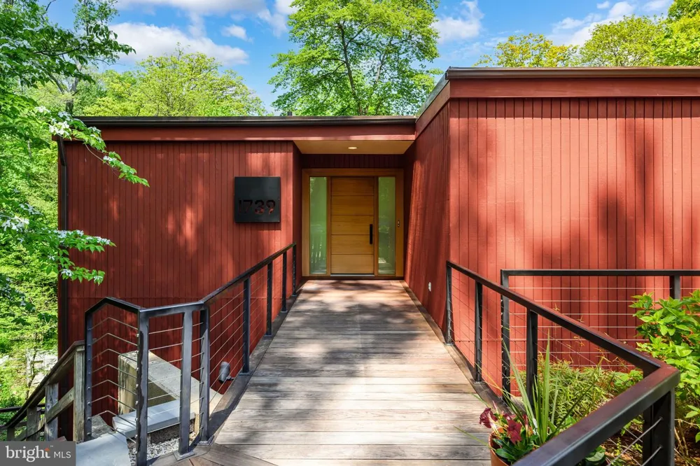 1739 VINEYARD TRAIL Annapolis, MD 21401
