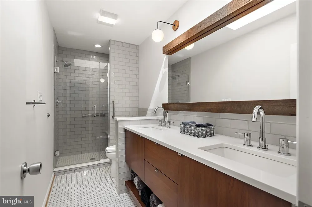 1739 VINEYARD TRAIL Annapolis, MD 21401