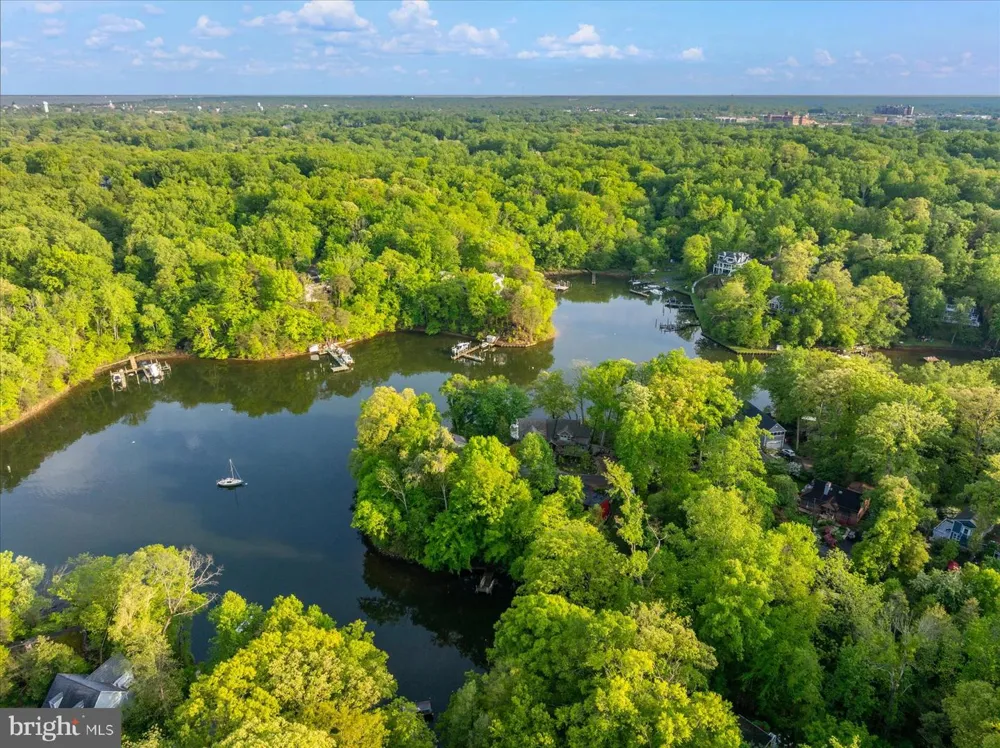 1739 VINEYARD TRAIL Annapolis, MD 21401