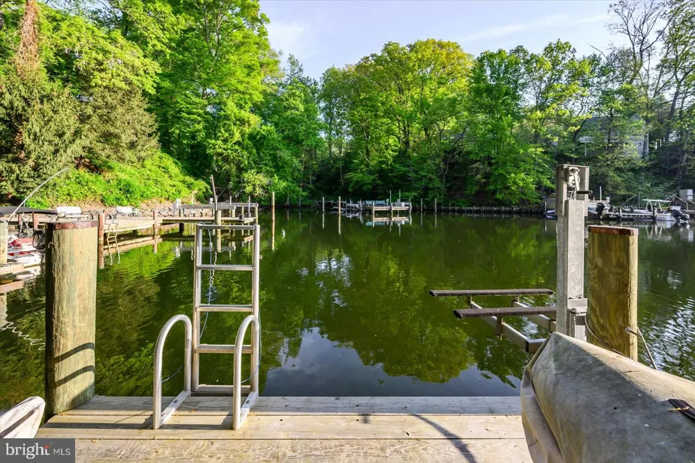 1739 VINEYARD TRAIL Annapolis, MD 21401
