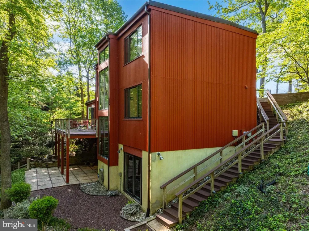 1739 VINEYARD TRAIL Annapolis, MD 21401