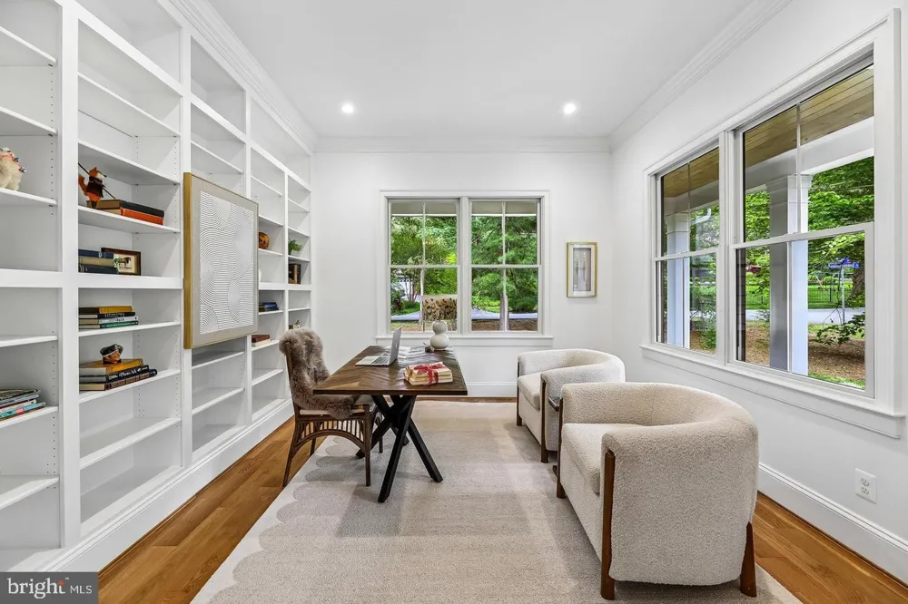 7926 BOLLING DRIVE Alexandria, VA 22308