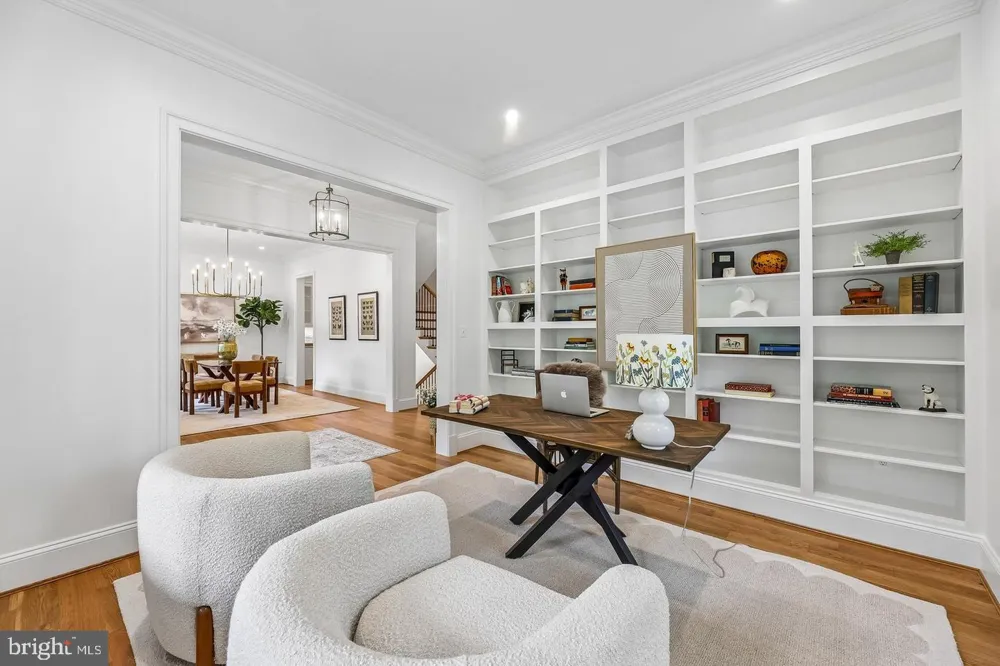 7926 BOLLING DRIVE Alexandria, VA 22308