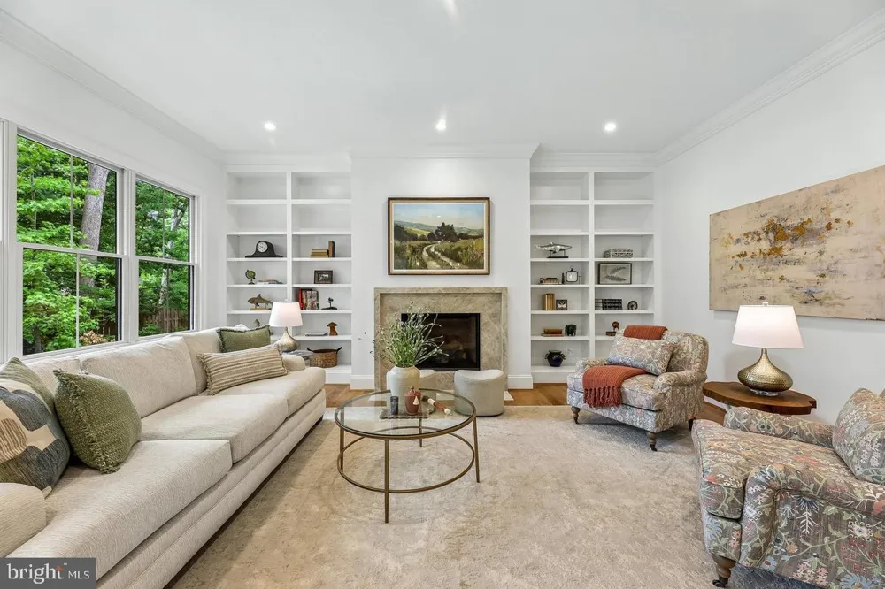 7926 BOLLING DRIVE Alexandria, VA 22308