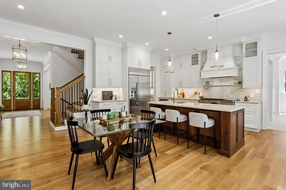 7926 BOLLING DRIVE Alexandria, VA 22308