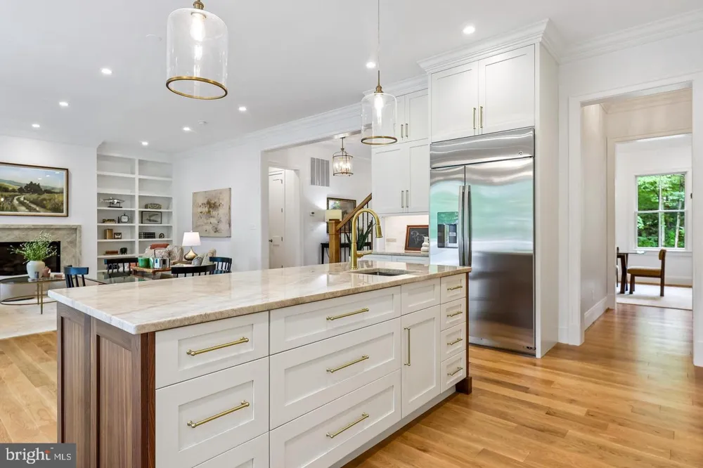 7926 BOLLING DRIVE Alexandria, VA 22308