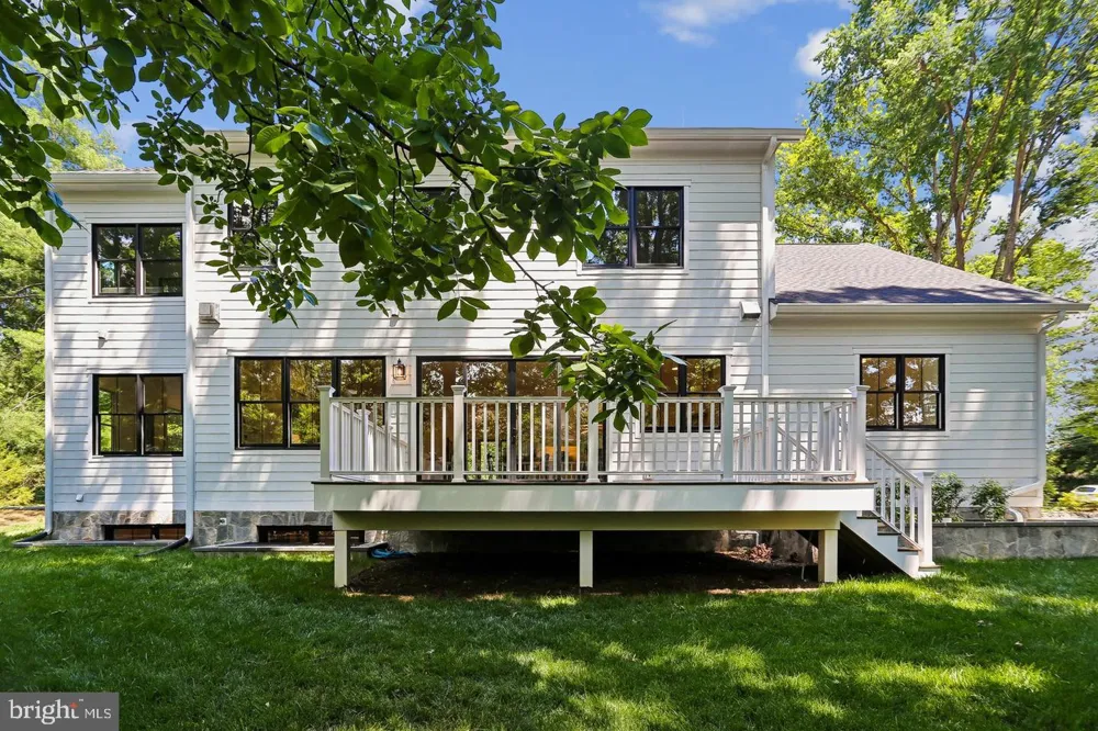 7926 BOLLING DRIVE Alexandria, VA 22308