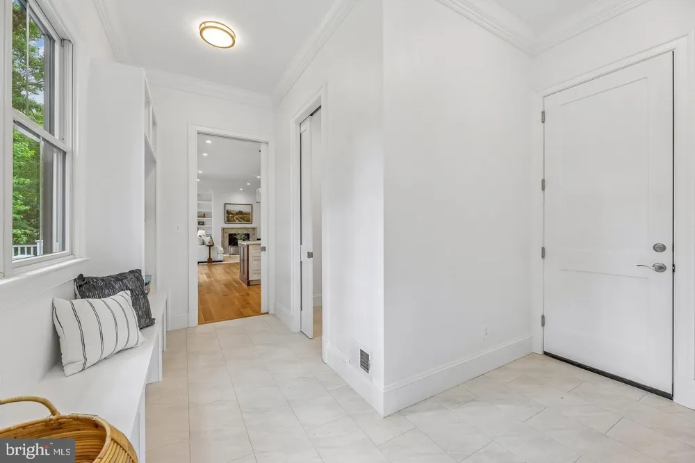 7926 BOLLING DRIVE Alexandria, VA 22308