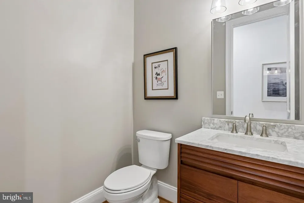 7926 BOLLING DRIVE Alexandria, VA 22308