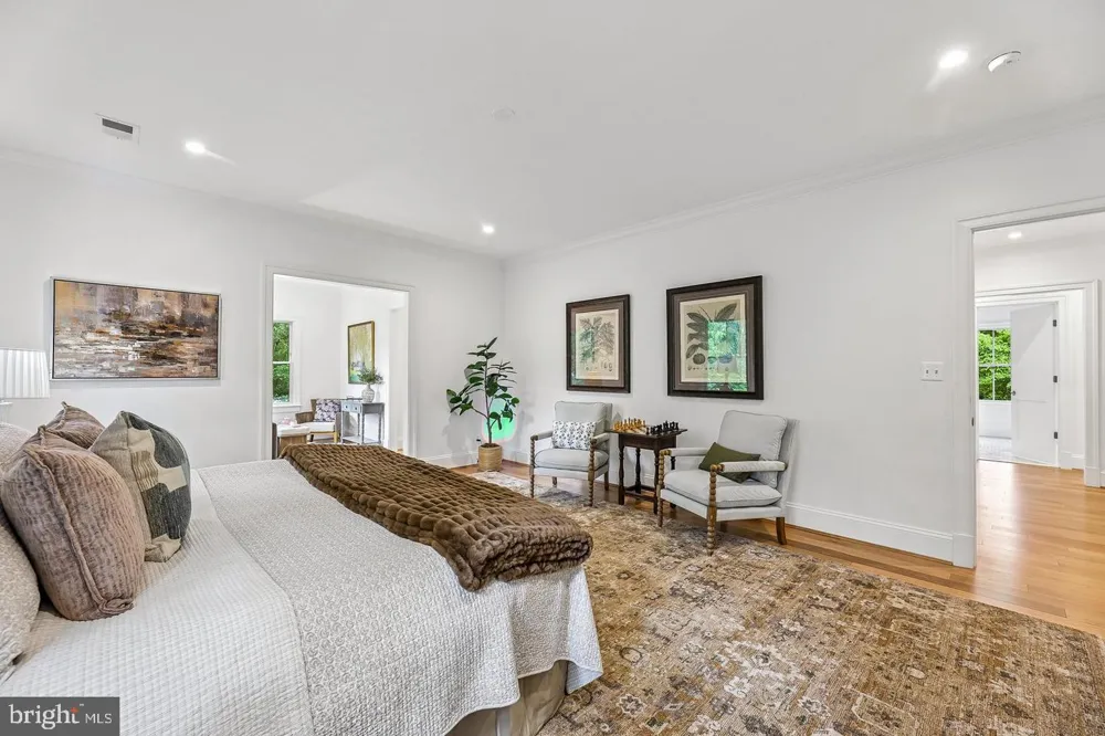 7926 BOLLING DRIVE Alexandria, VA 22308