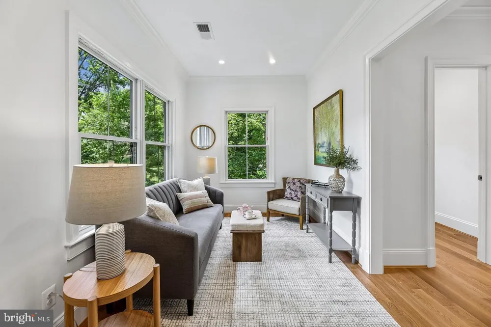 7926 BOLLING DRIVE Alexandria, VA 22308
