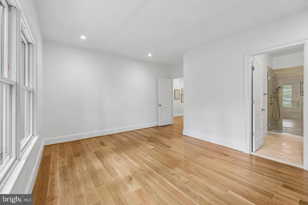 7926 BOLLING DRIVE Alexandria, VA 22308