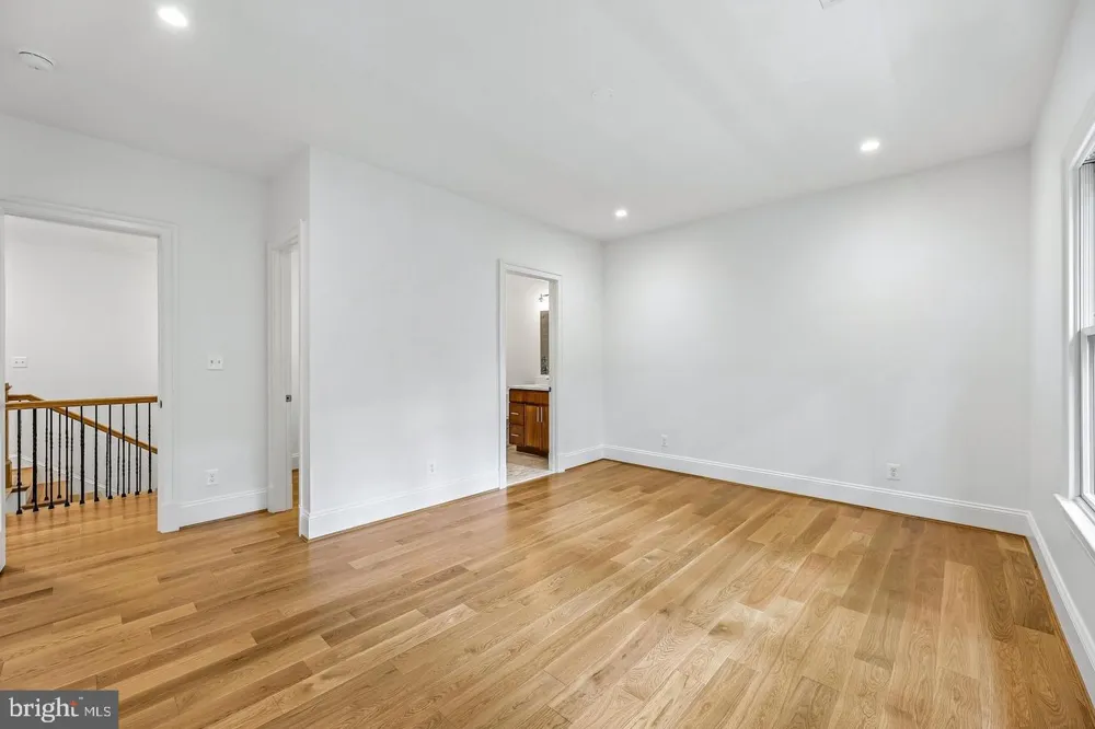 7926 BOLLING DRIVE Alexandria, VA 22308