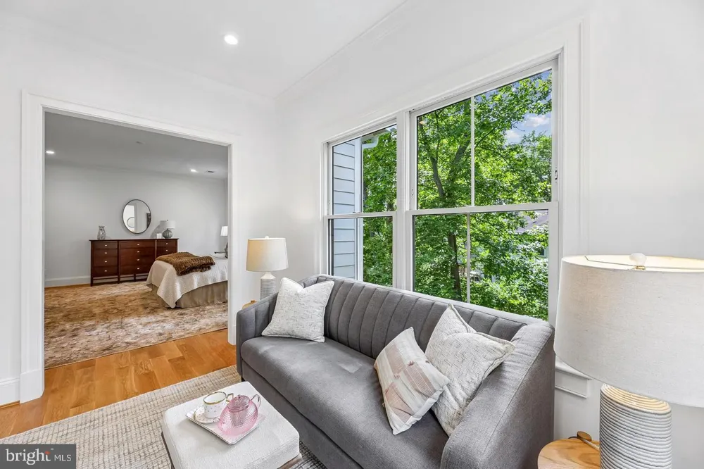 7926 BOLLING DRIVE Alexandria, VA 22308