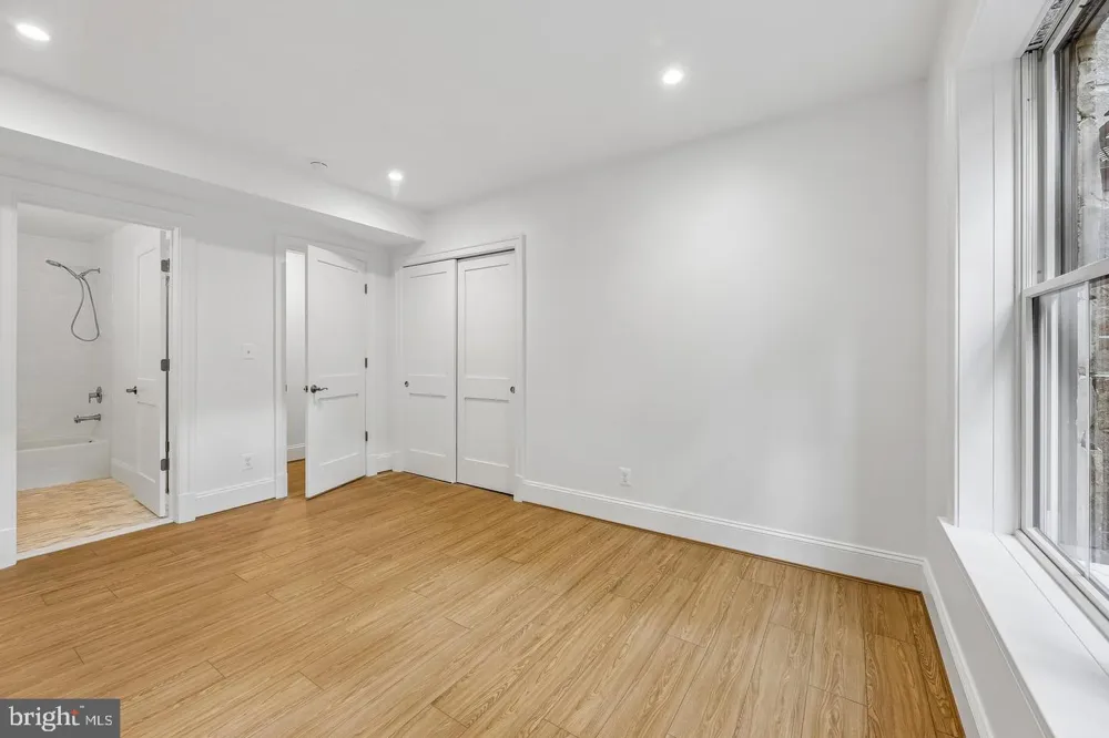 7926 BOLLING DRIVE Alexandria, VA 22308