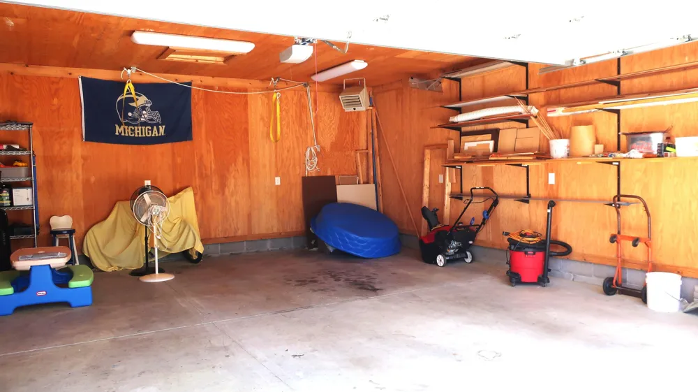 2603 Lone Oak Drive Lodi Township, MI 48103