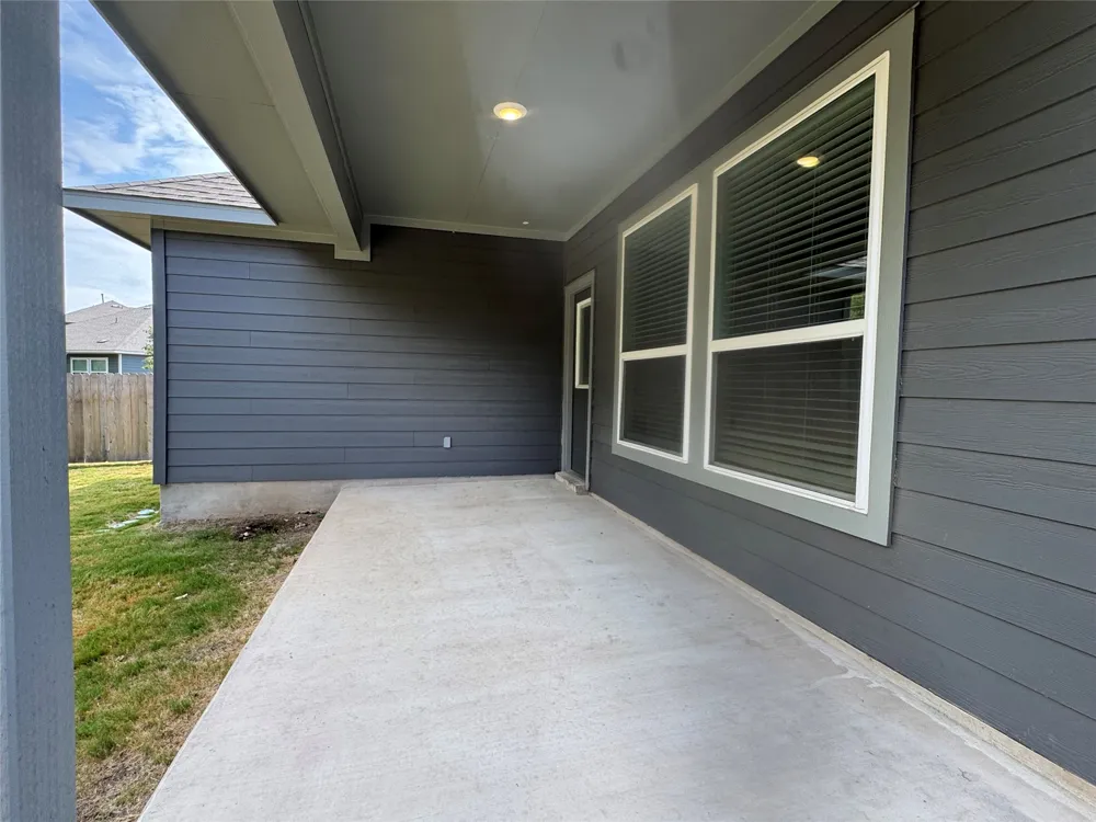 108 Sorghum Drive Hutto, TX 78634