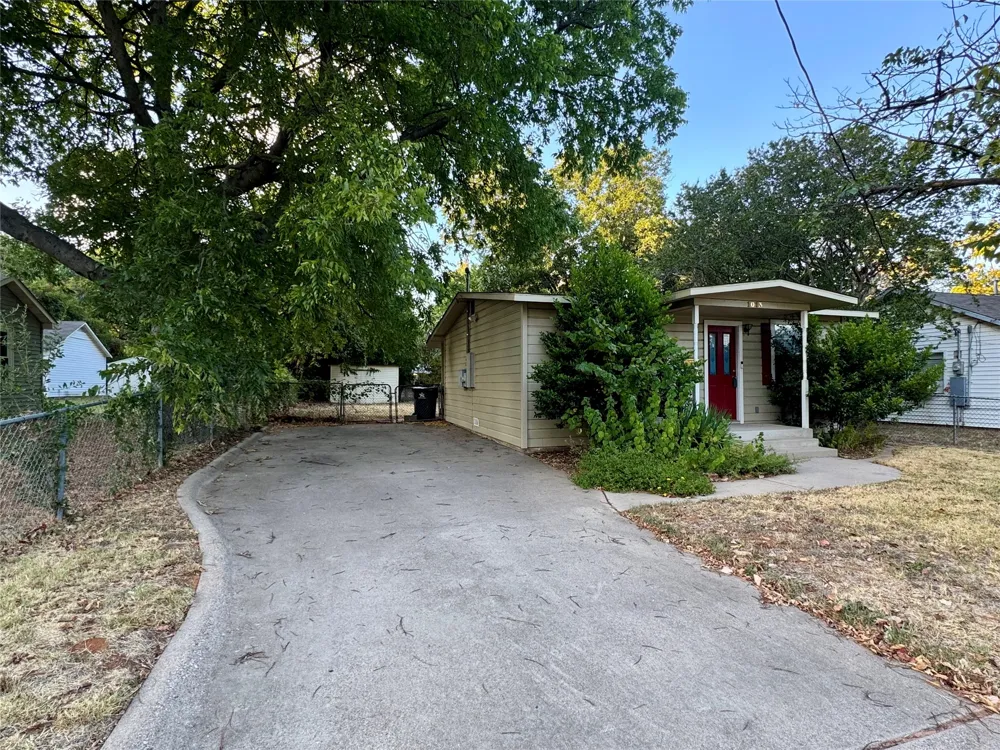 1013 Wilshire Boulevard Arlington, TX 76012