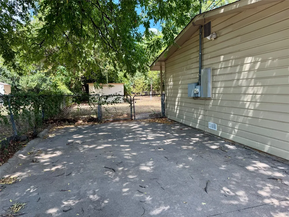 1013 Wilshire Boulevard Arlington, TX 76012