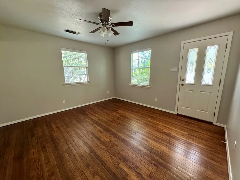1013 Wilshire Boulevard Arlington, TX 76012