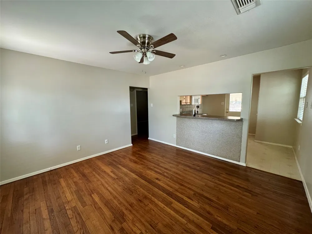 1013 Wilshire Boulevard Arlington, TX 76012